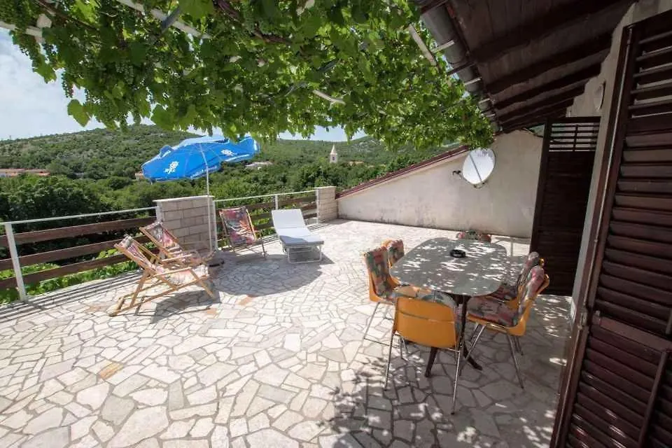 Apartment In Ledenice, Novi Vinodolski 40868 Ledenice