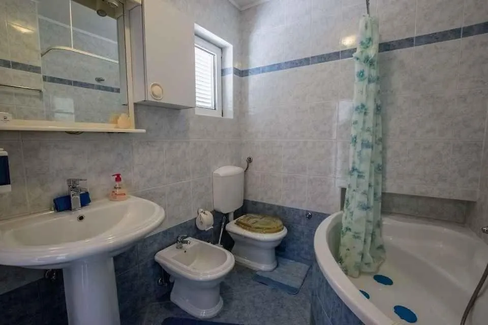 Apartment In Ledenice, Novi Vinodolski 40868 0*, Ledenice Croatie